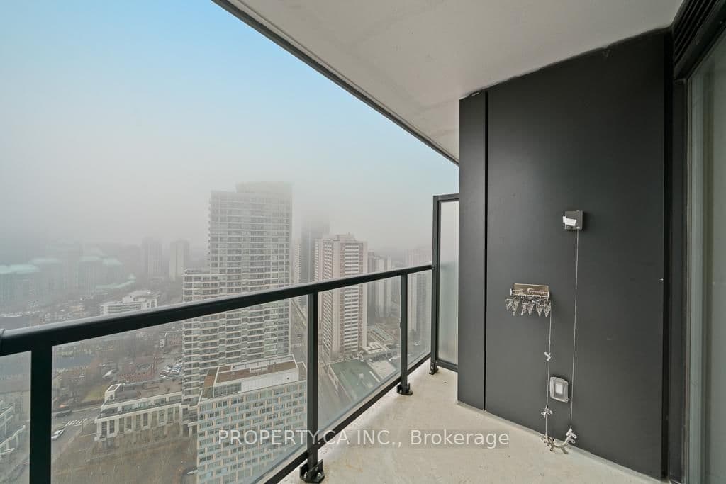 159 Wellesley Street E, Unit 2911 thumbnail 21