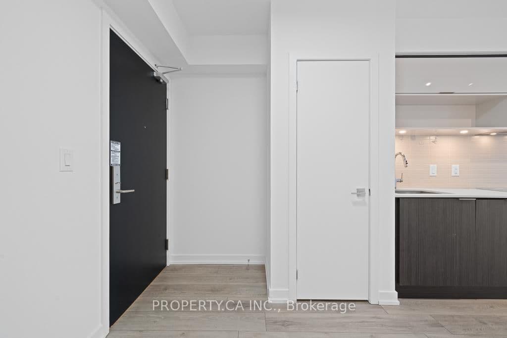 159 Wellesley Street E, Unit 2911 thumbnail 8