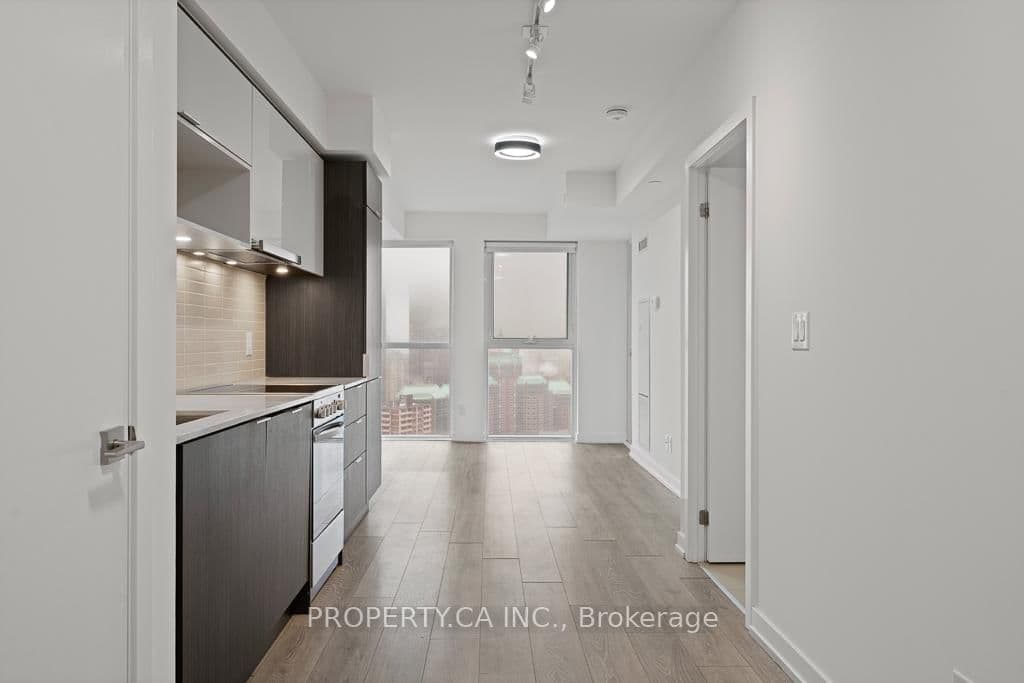 159 Wellesley Street E, Unit 2911 thumbnail 9