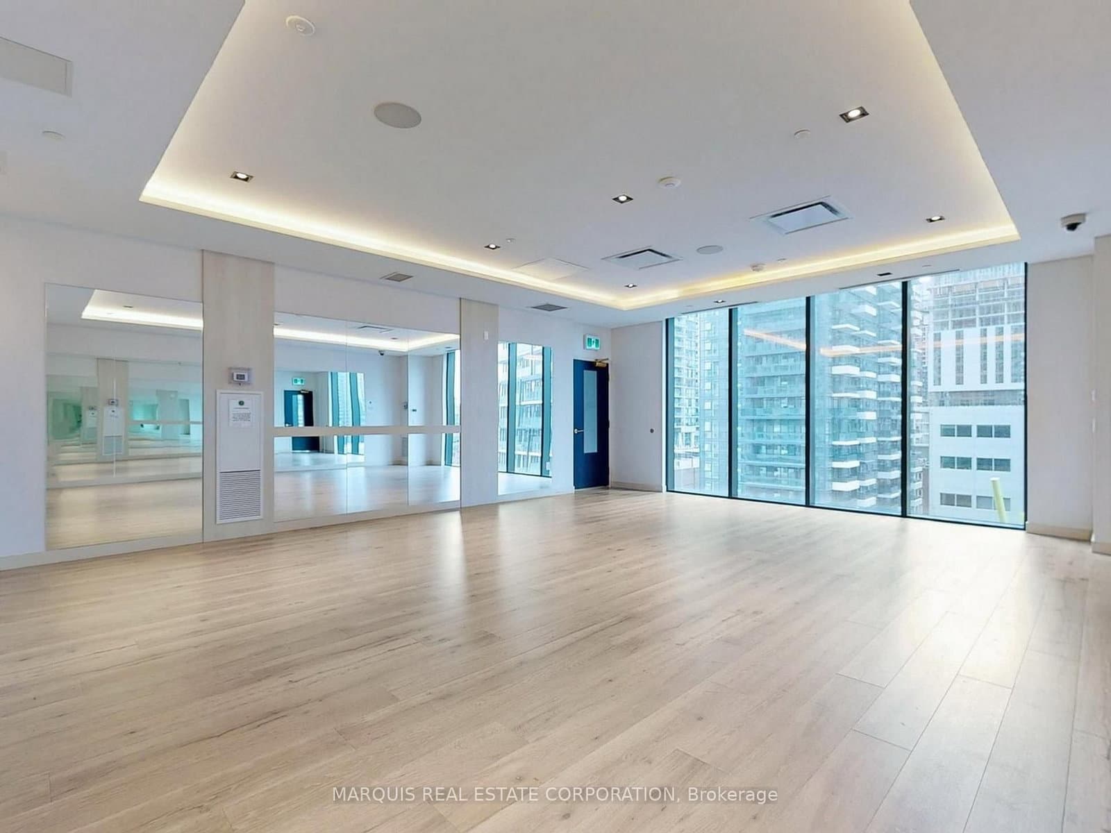 330 Richmond Street W, Unit 505BR2 thumbnail 9