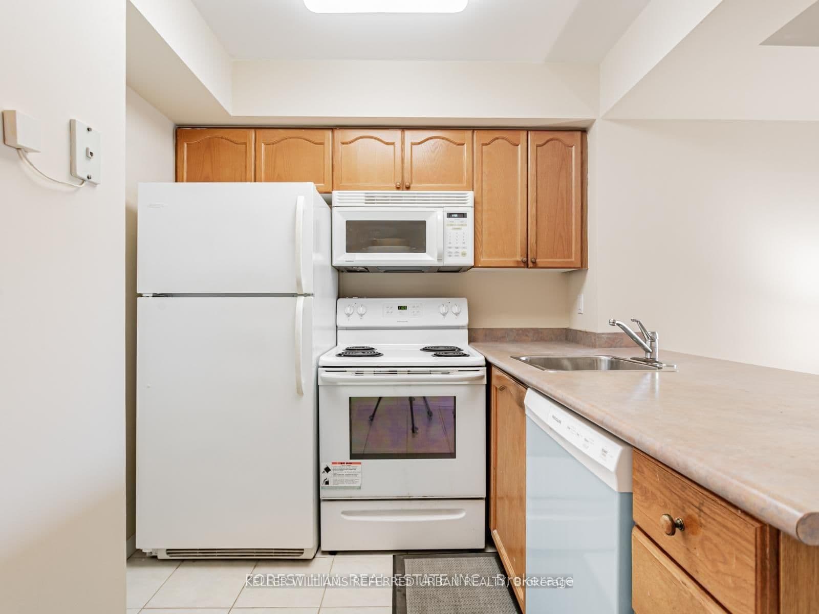 30 Harrison Garden Boulevard, Unit 1501 thumbnail 10