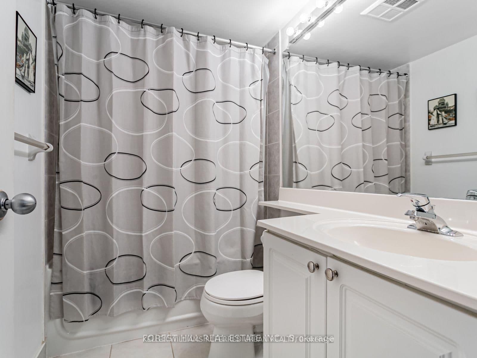 30 Harrison Garden Boulevard, Unit 1501 thumbnail 7