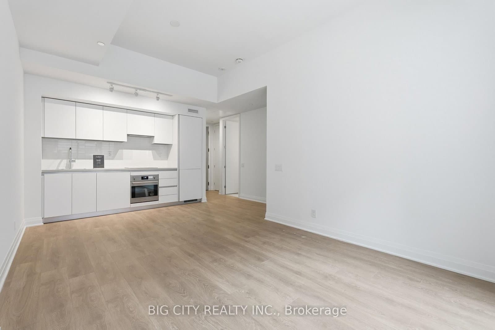 25 Frederick Todd Way, Unit 209 thumbnail 11