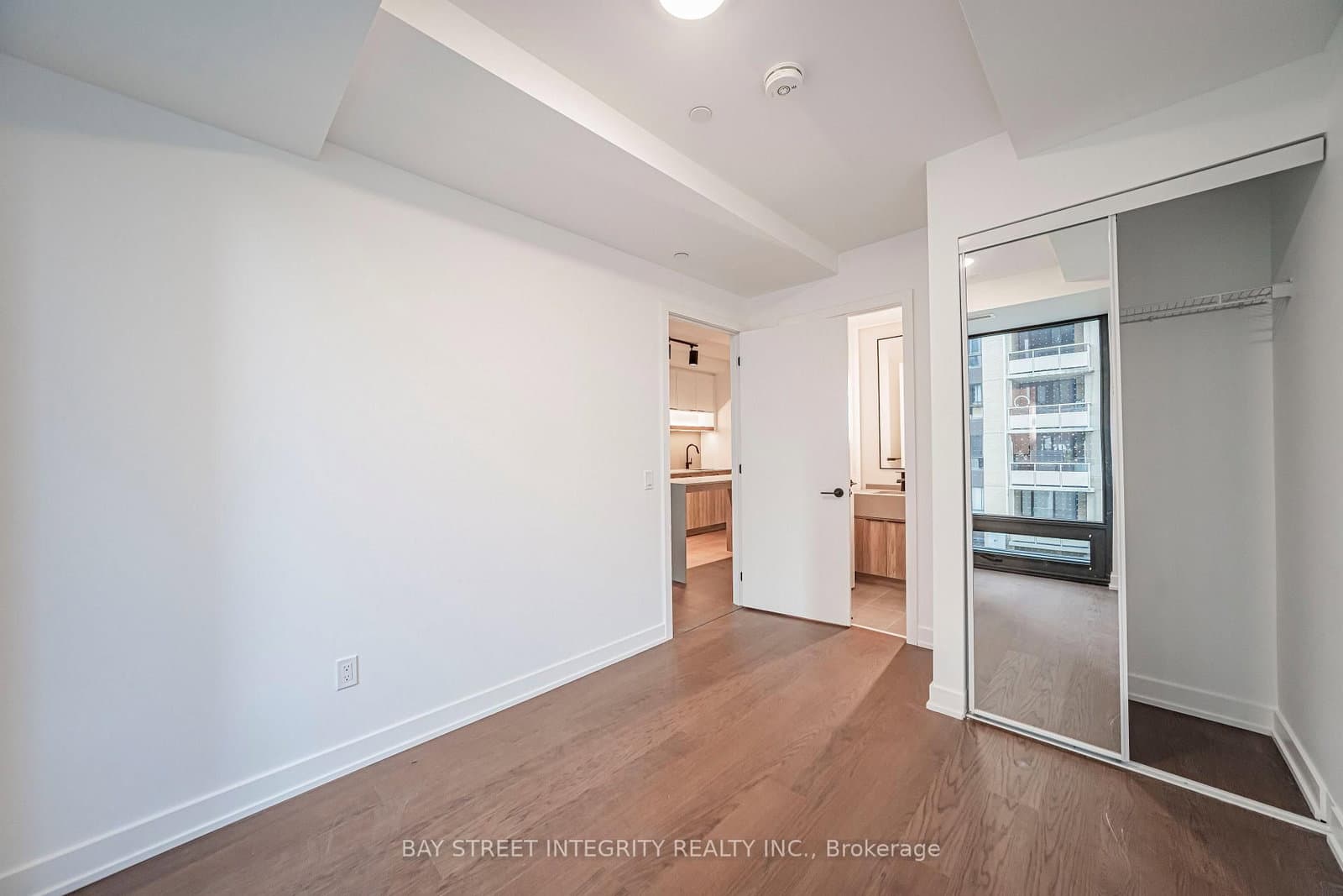 91 Montclair Avenue, Unit 702 thumbnail 11