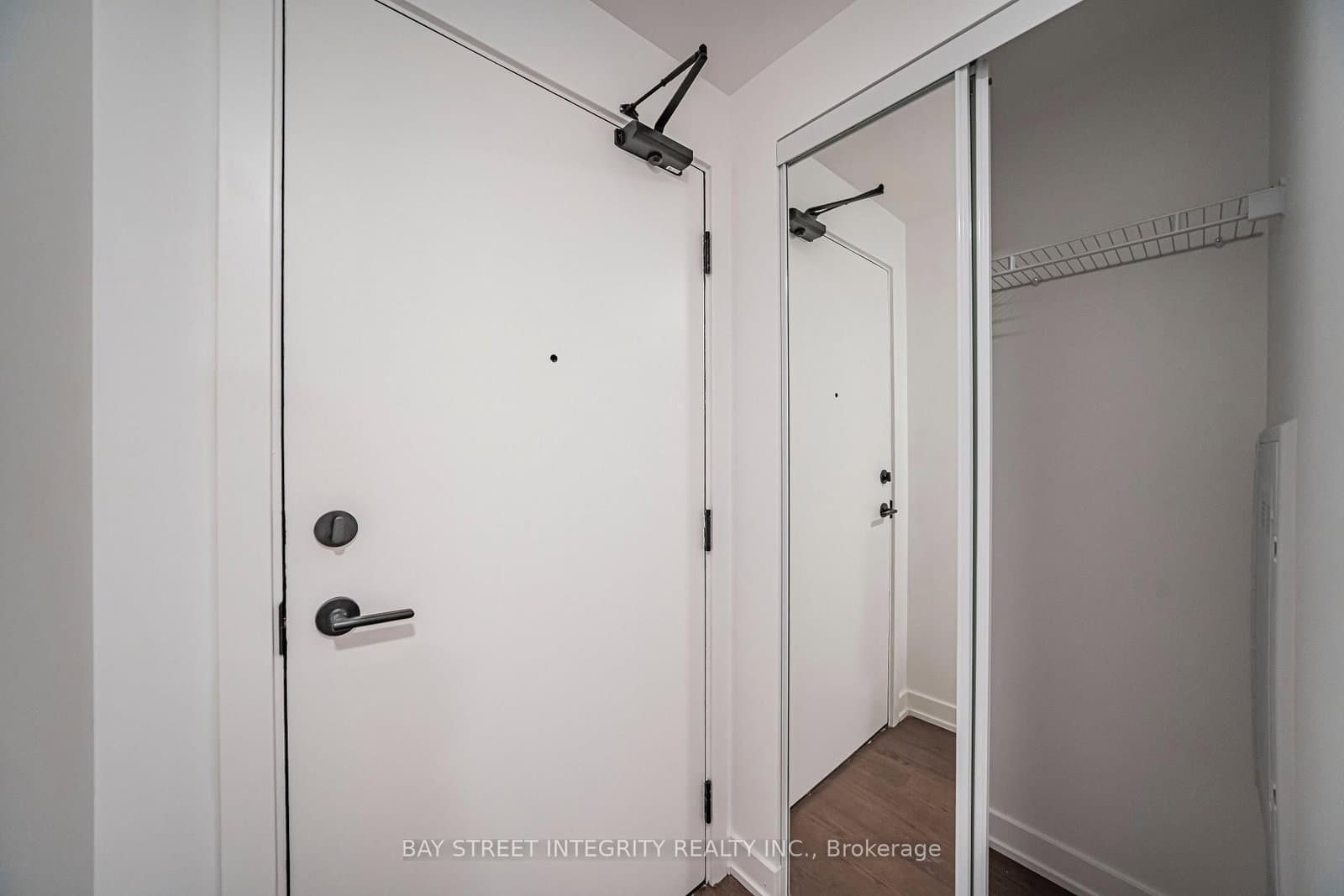 91 Montclair Avenue, Unit 702 thumbnail 4