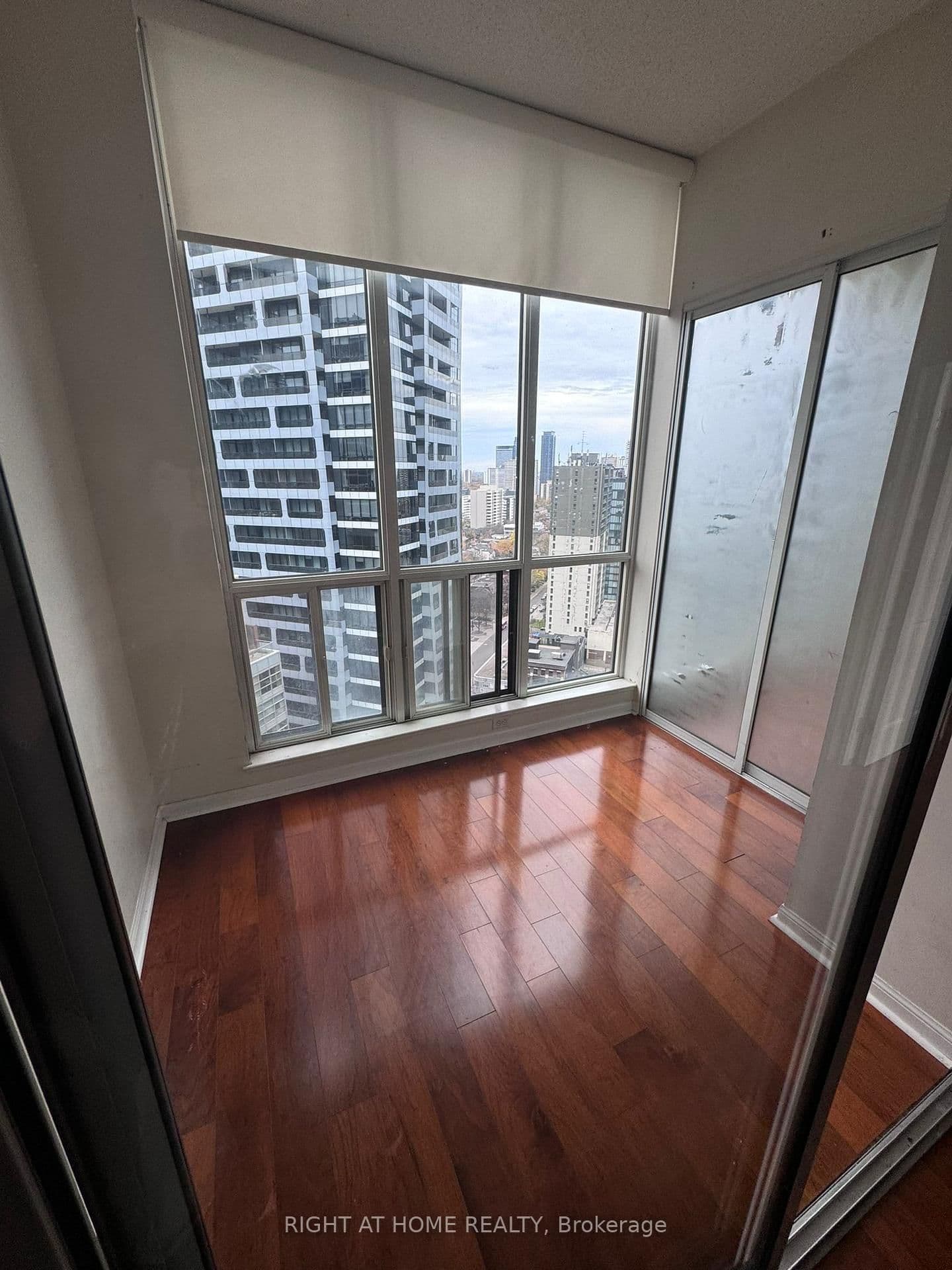 24 Wellesley Street W, Unit 2407 thumbnail 5