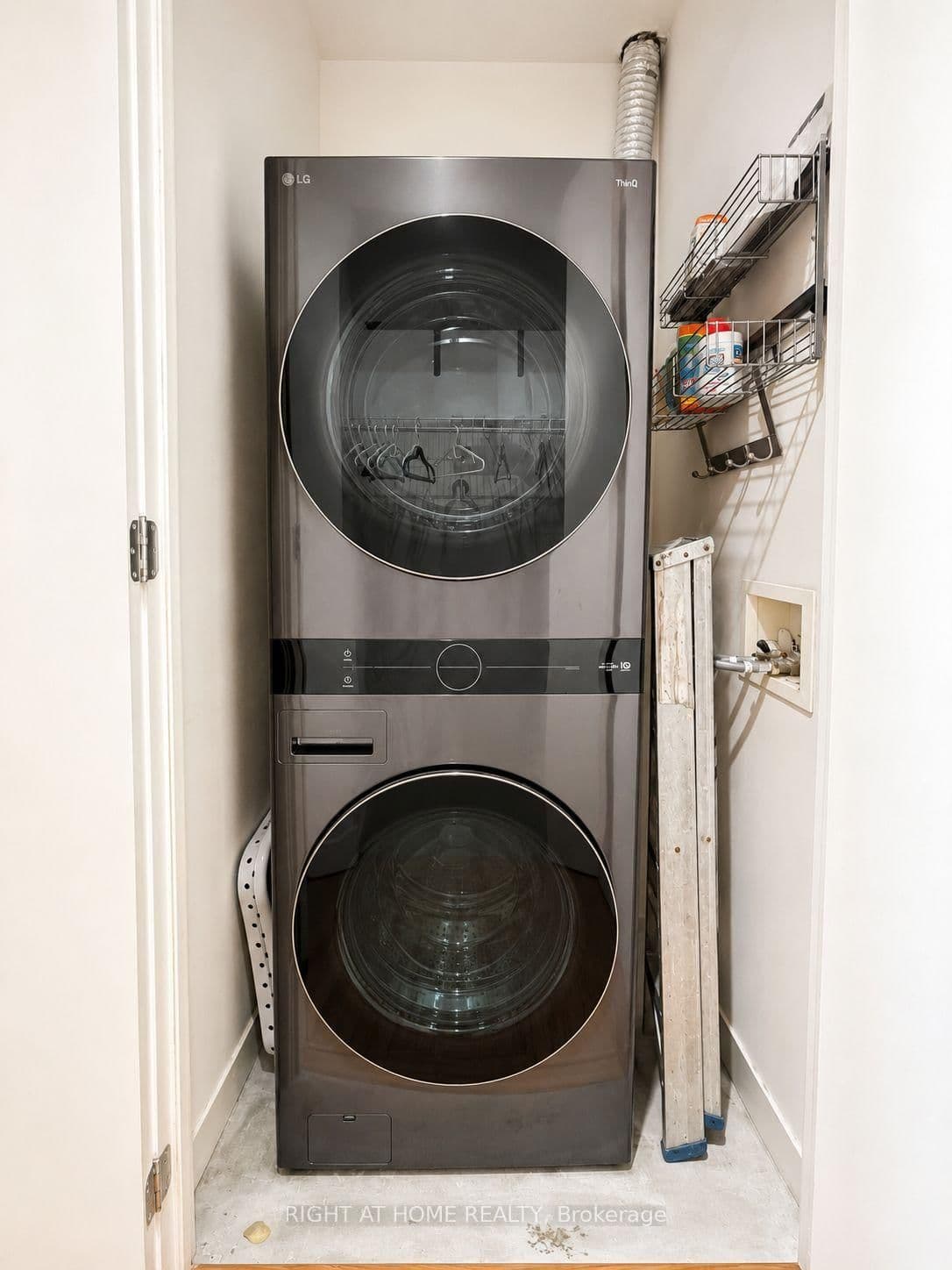 19 Brant Street, Unit 605 thumbnail 12