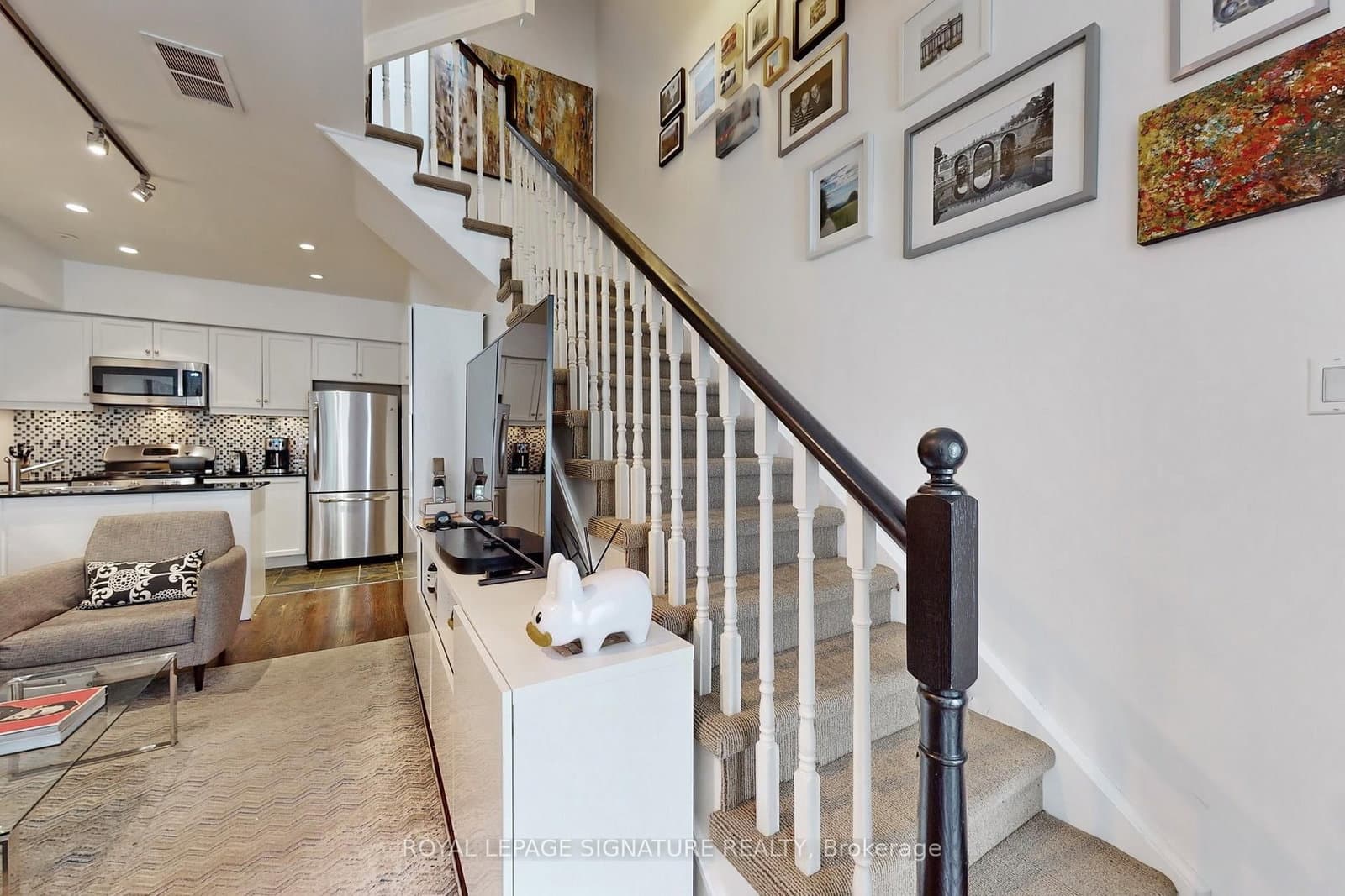 6 Wellesley Place, Unit 42 thumbnail 7