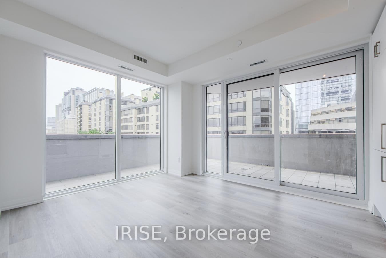 280 Dundas Street W, Unit 502
