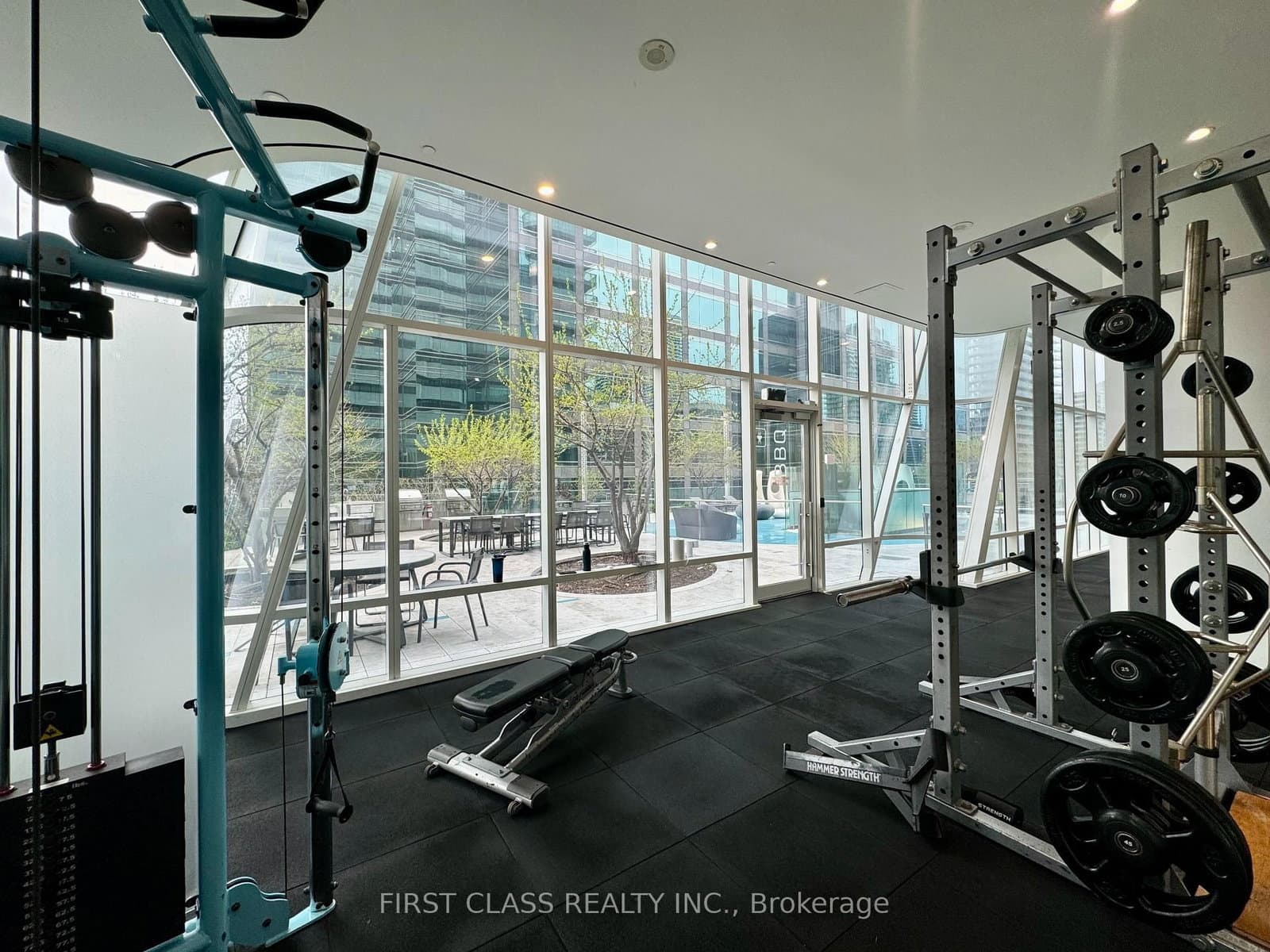 1 Bloor Street E thumbnail 14