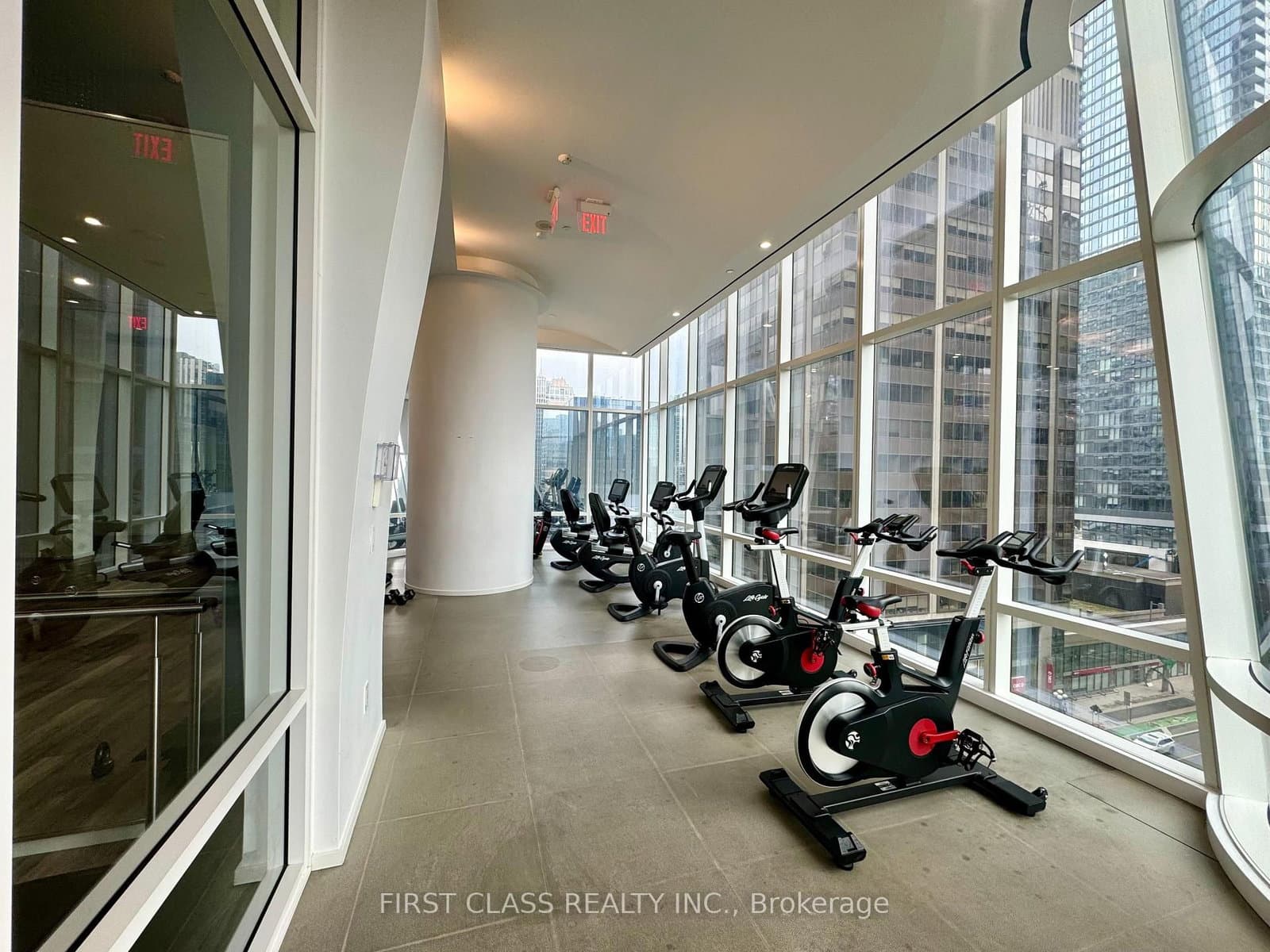 1 Bloor Street E thumbnail 15