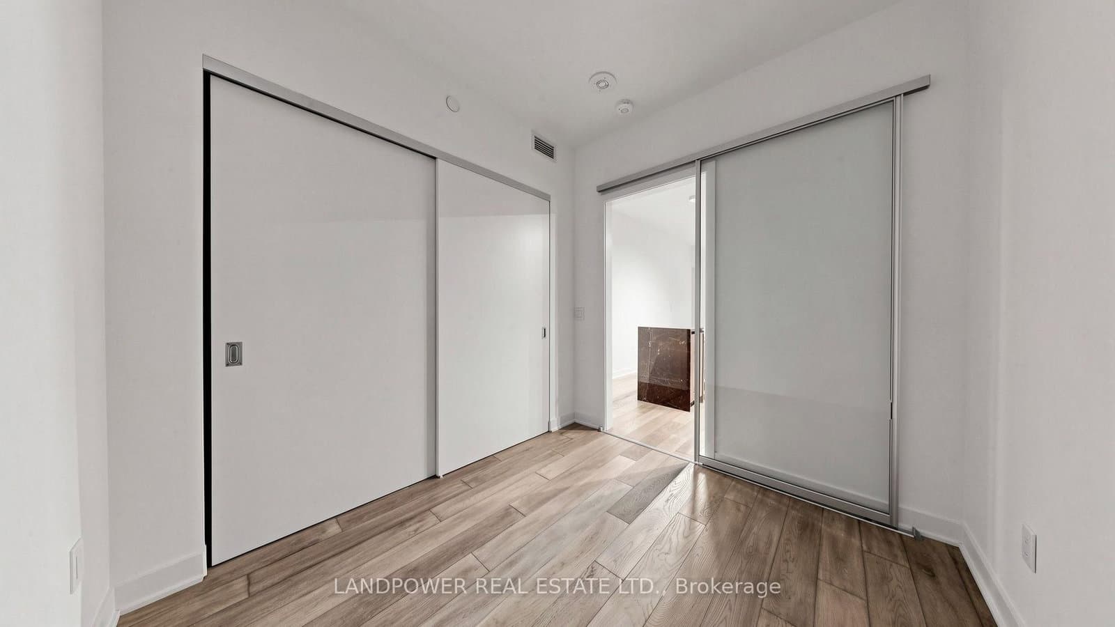 11 Yorkville Avenue, Unit 1307 thumbnail 11