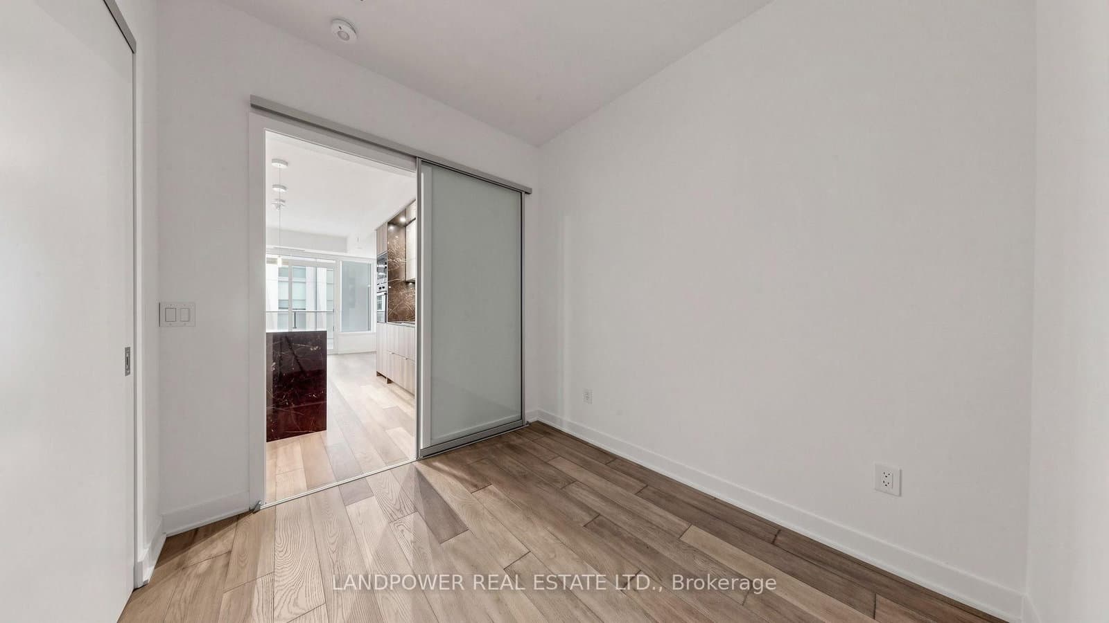 11 Yorkville Avenue, Unit 1307 thumbnail 11