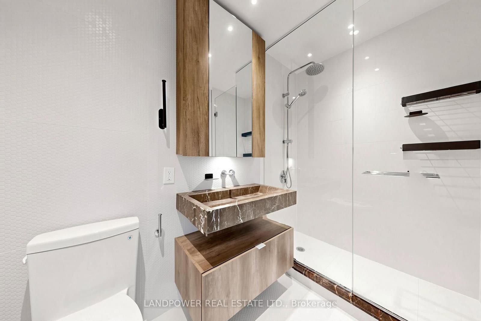 11 Yorkville Avenue, Unit 1307 thumbnail 16