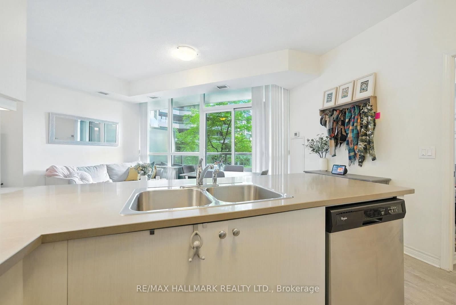 25 Lower Simcoe Street, Unit 301 thumbnail 14