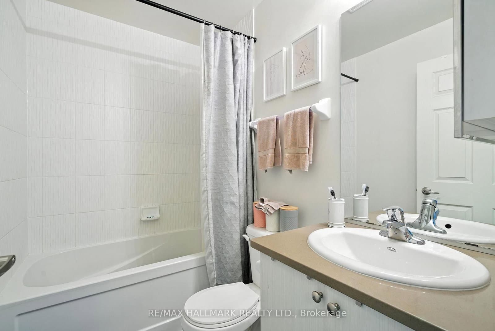 25 Lower Simcoe Street, Unit 301 thumbnail 23