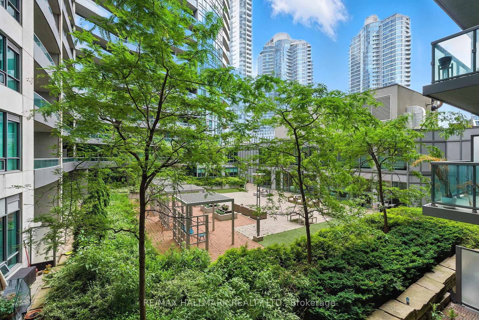 25 Lower Simcoe Street, Unit 301 thumbnail 30