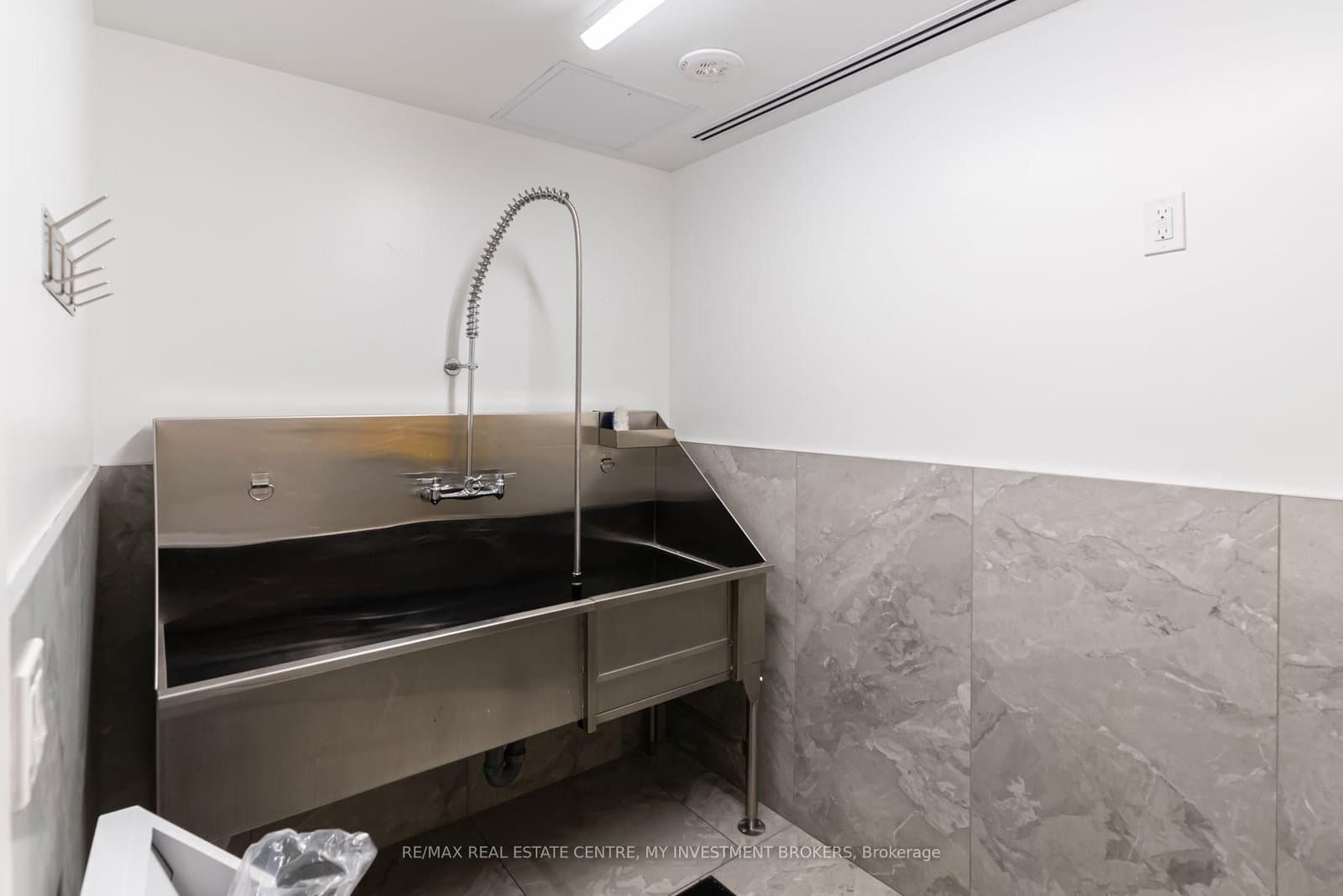 252 Church Street, Unit 1805 thumbnail 29