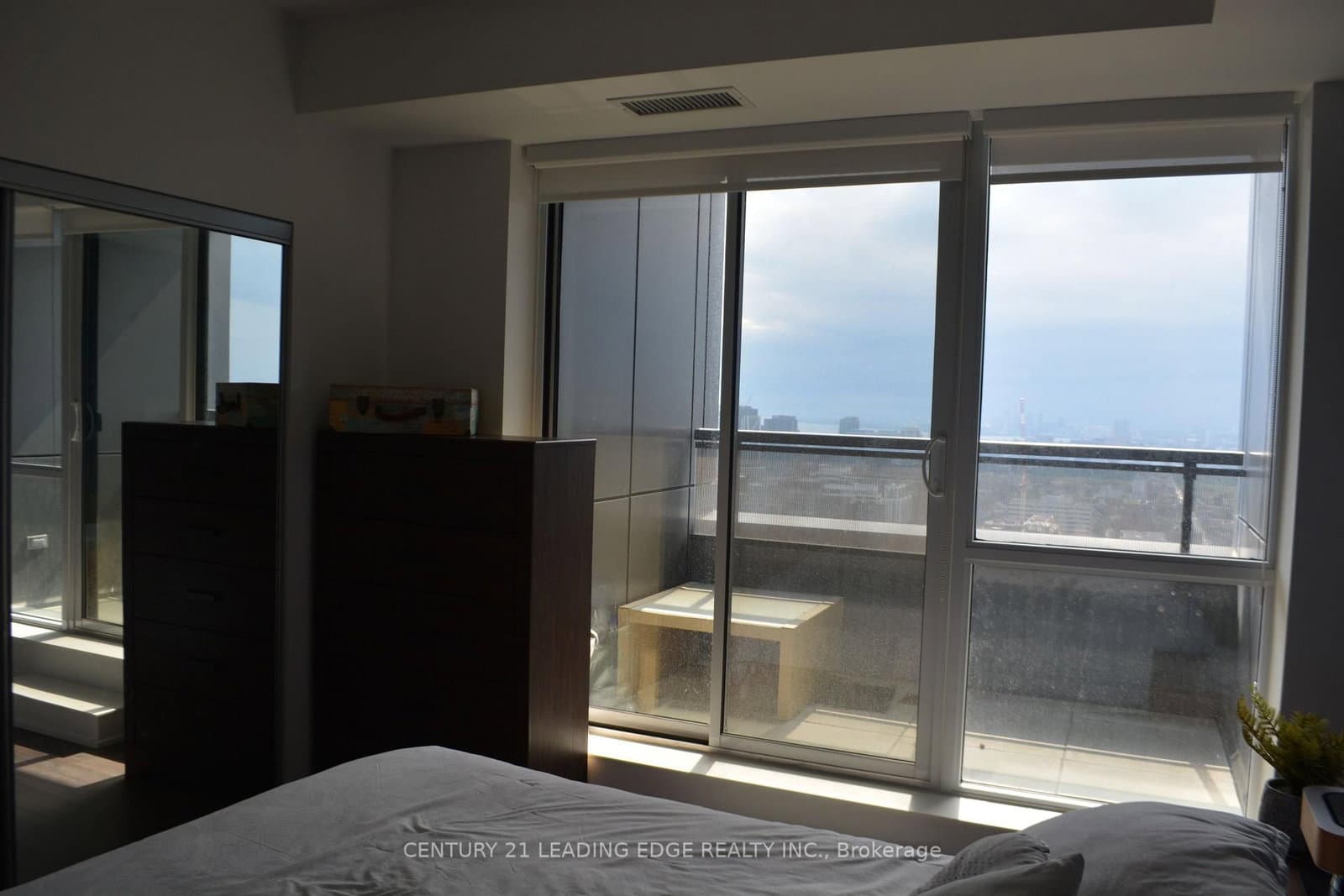 318 Richmond Street W, Unit 3806 thumbnail 17