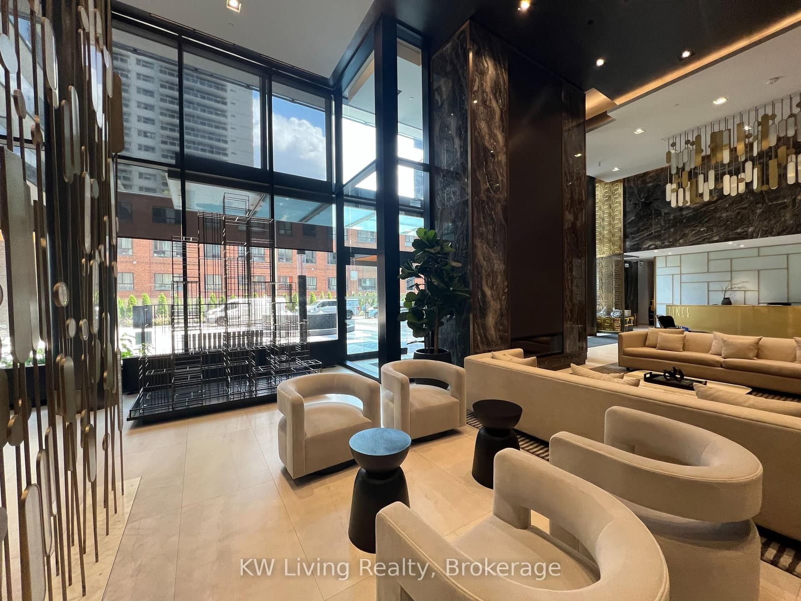 117 Broadway Avenue, Unit 612 thumbnail 6