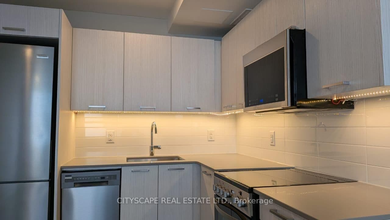 85 Wellesley Street E, Unit 409 thumbnail 15