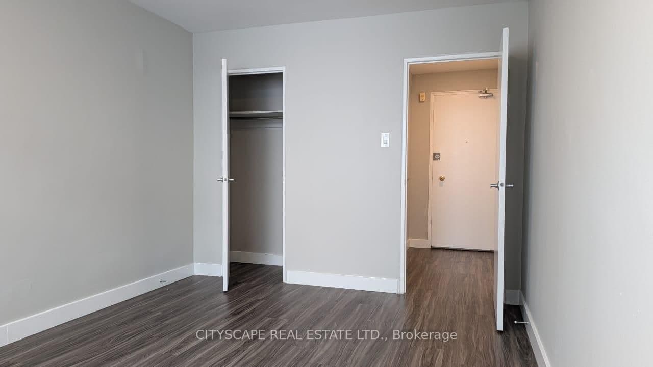 85 Wellesley Street E, Unit 409 thumbnail 9