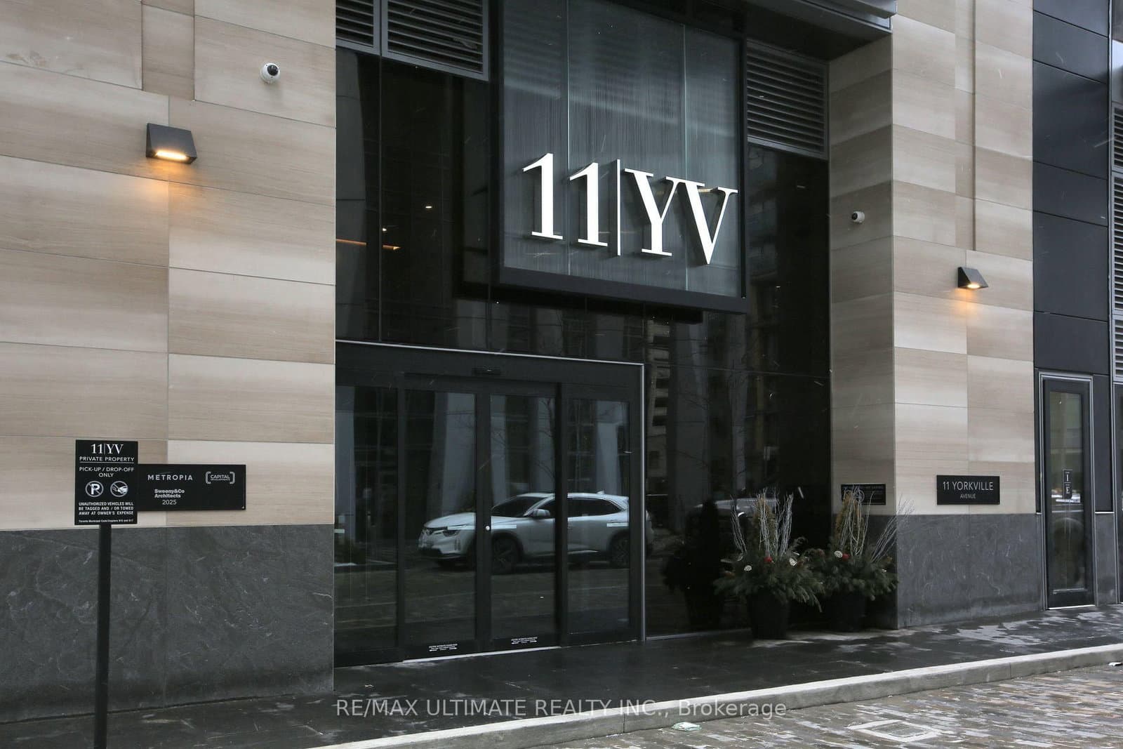 11 Yorkville Avenue, Unit 1713 - Image 1