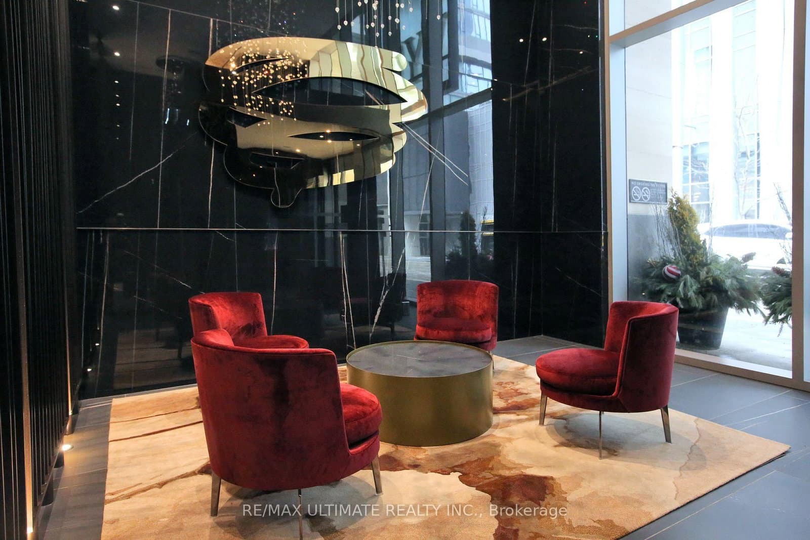 11 Yorkville Avenue, Unit 1713 thumbnail 7