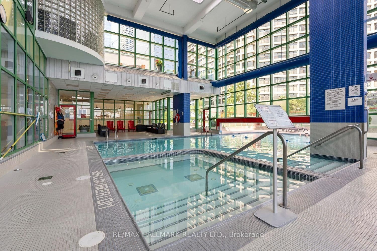 77 Harbour Square, Unit 504 thumbnail 12