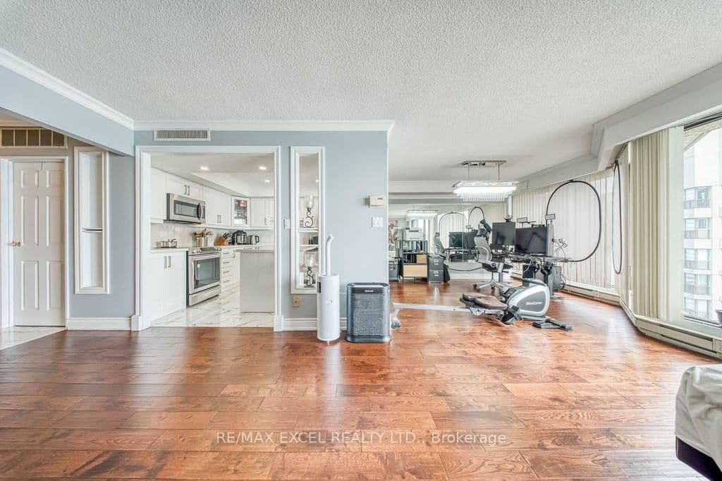 65 Harbour Square, Unit 3403 thumbnail 8