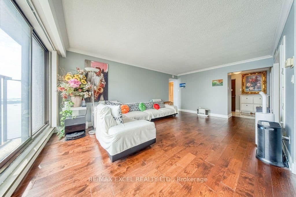 65 Harbour Square, Unit 3403 thumbnail 9
