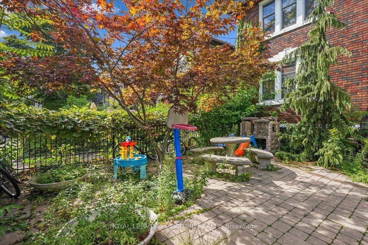 12 Castle View Avenue, Unit Lower thumbnail 18