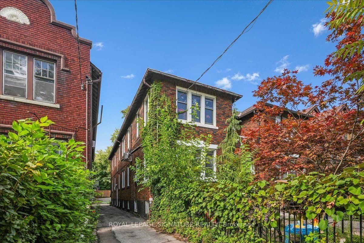 12 Castle View Avenue, Unit Lower thumbnail 19