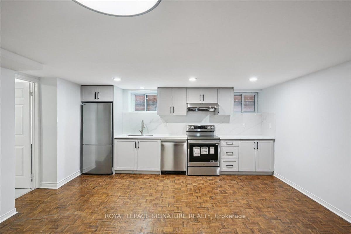 12 Castle View Avenue, Unit Lower thumbnail 2