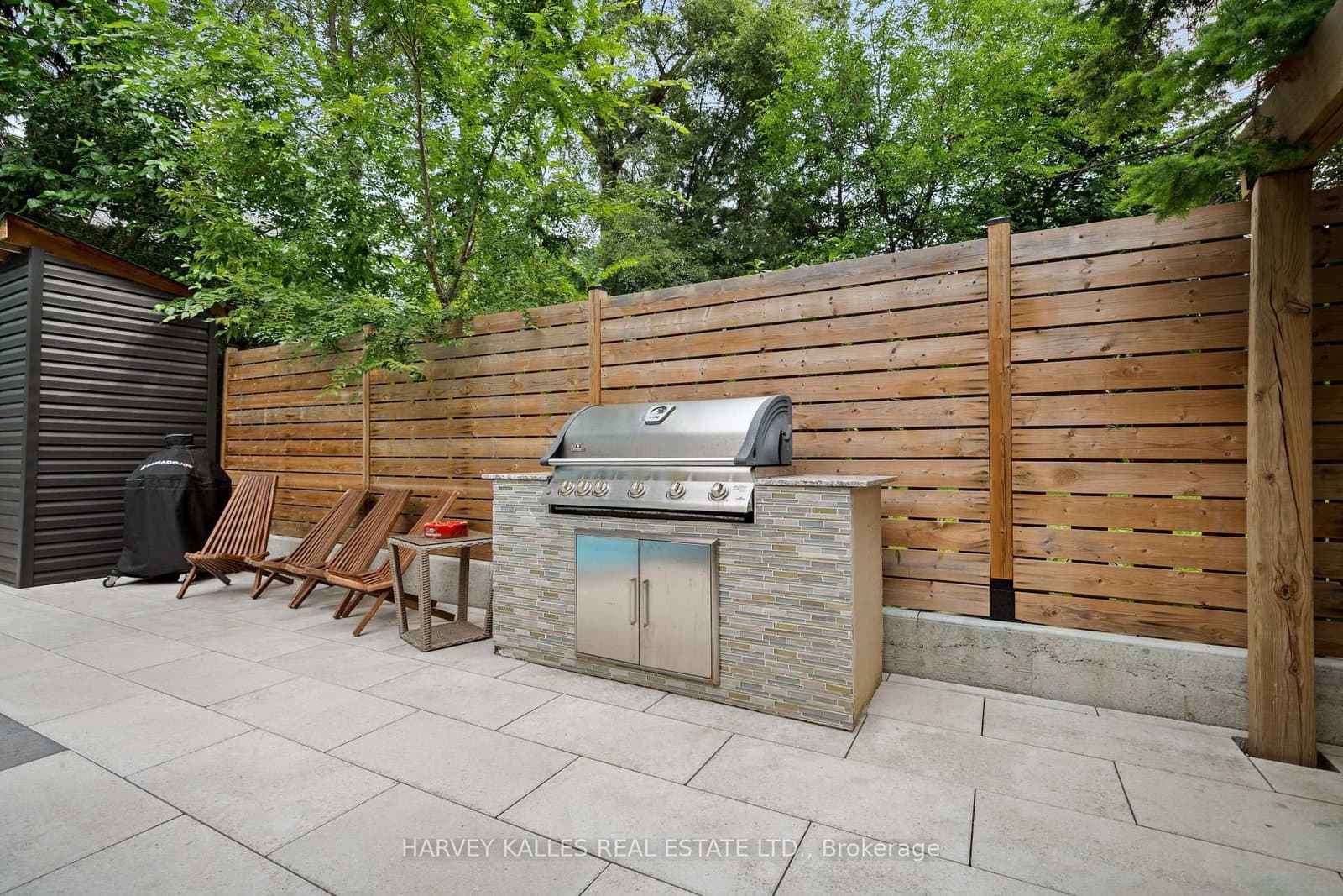 84 Florence Avenue thumbnail 44