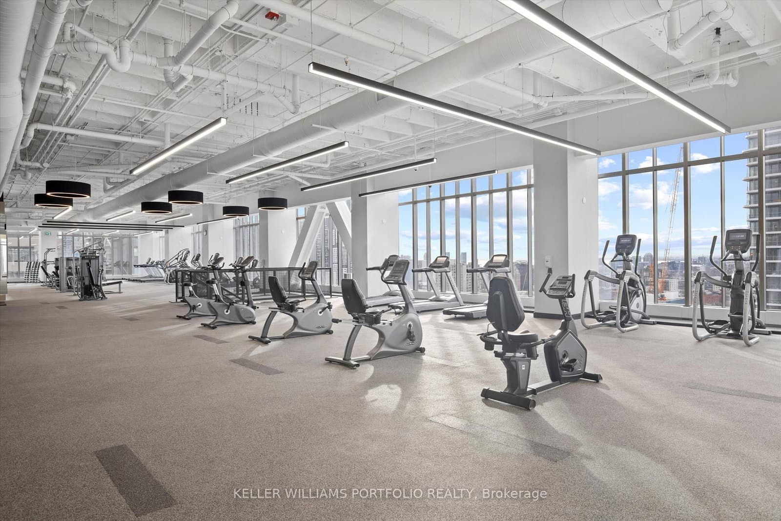 488 University Avenue, Unit 2408 thumbnail 15