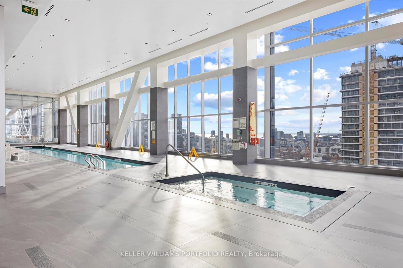 488 University Avenue, Unit 2408 thumbnail 16