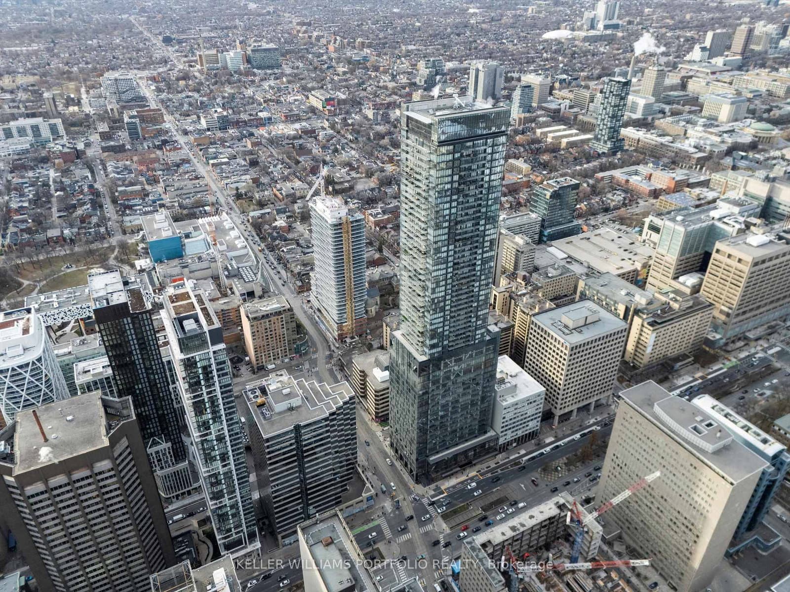 488 University Avenue, Unit 2408 thumbnail 19