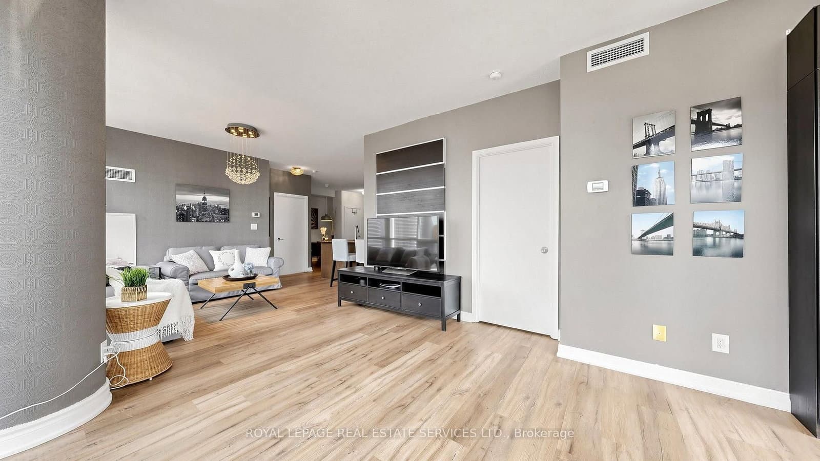 33 Bay Street, Unit 2212 thumbnail 15
