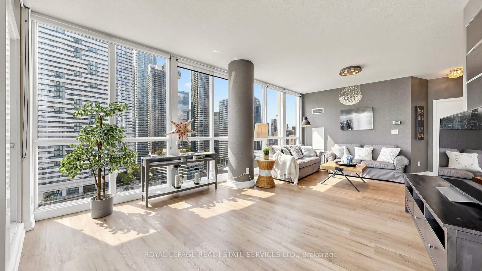 33 Bay Street, Unit 2212 thumbnail 2