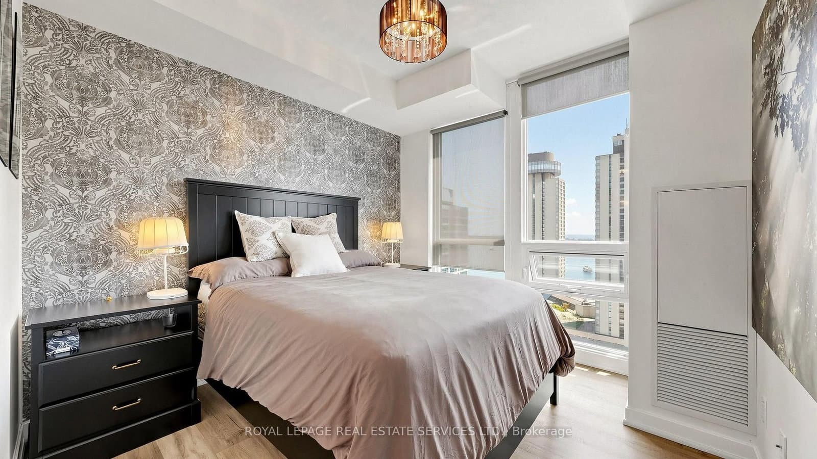 33 Bay Street, Unit 2212 thumbnail 25