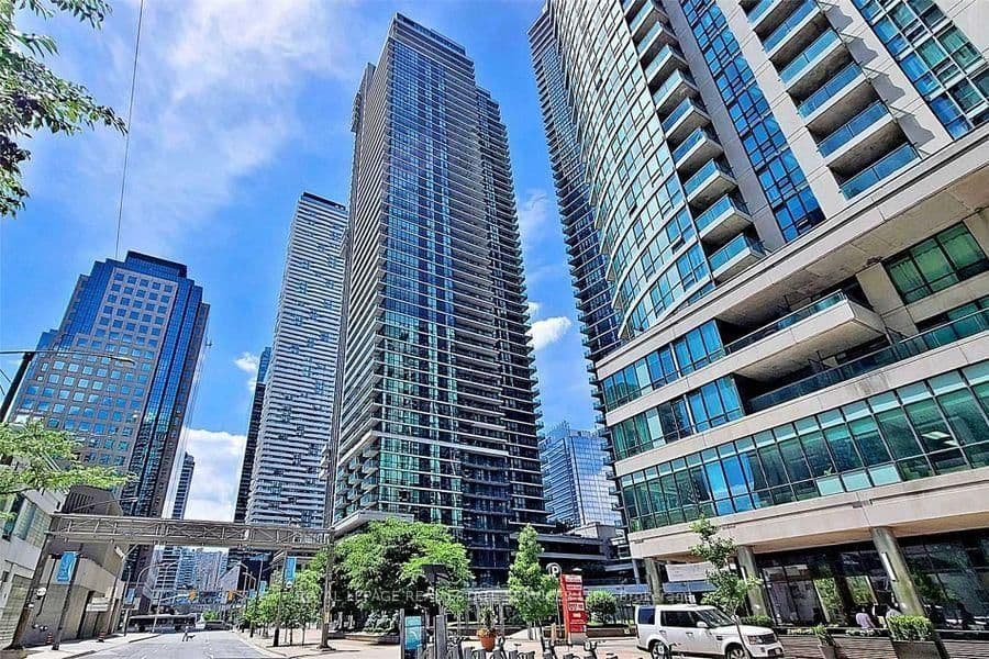 33 Bay Street, Unit 2212 thumbnail 5