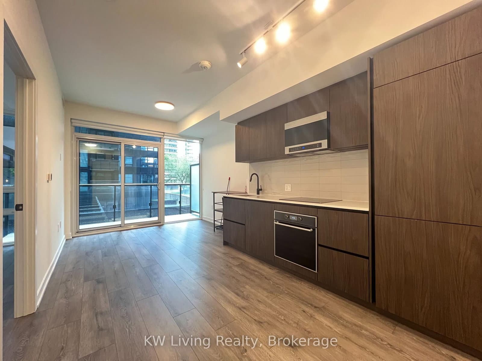 117 Broadway Avenue, Unit 201 thumbnail 10