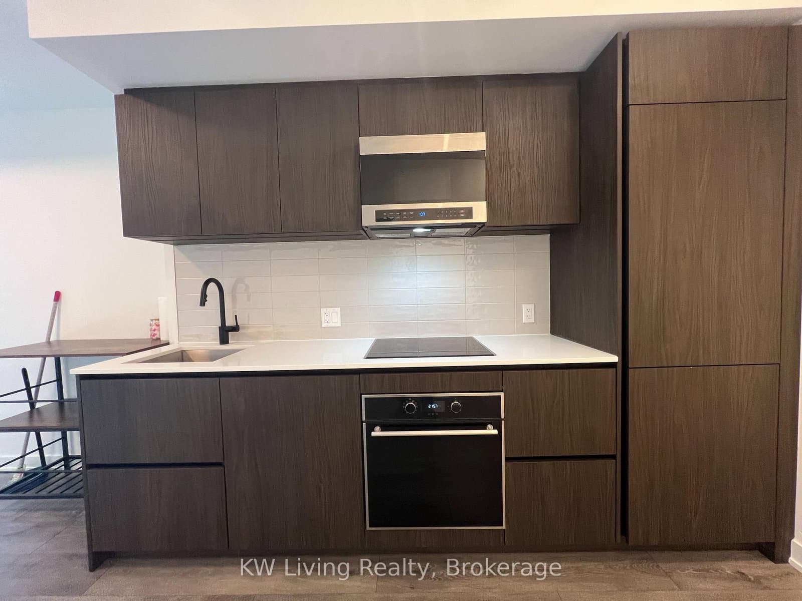 117 Broadway Avenue, Unit 201 thumbnail 13