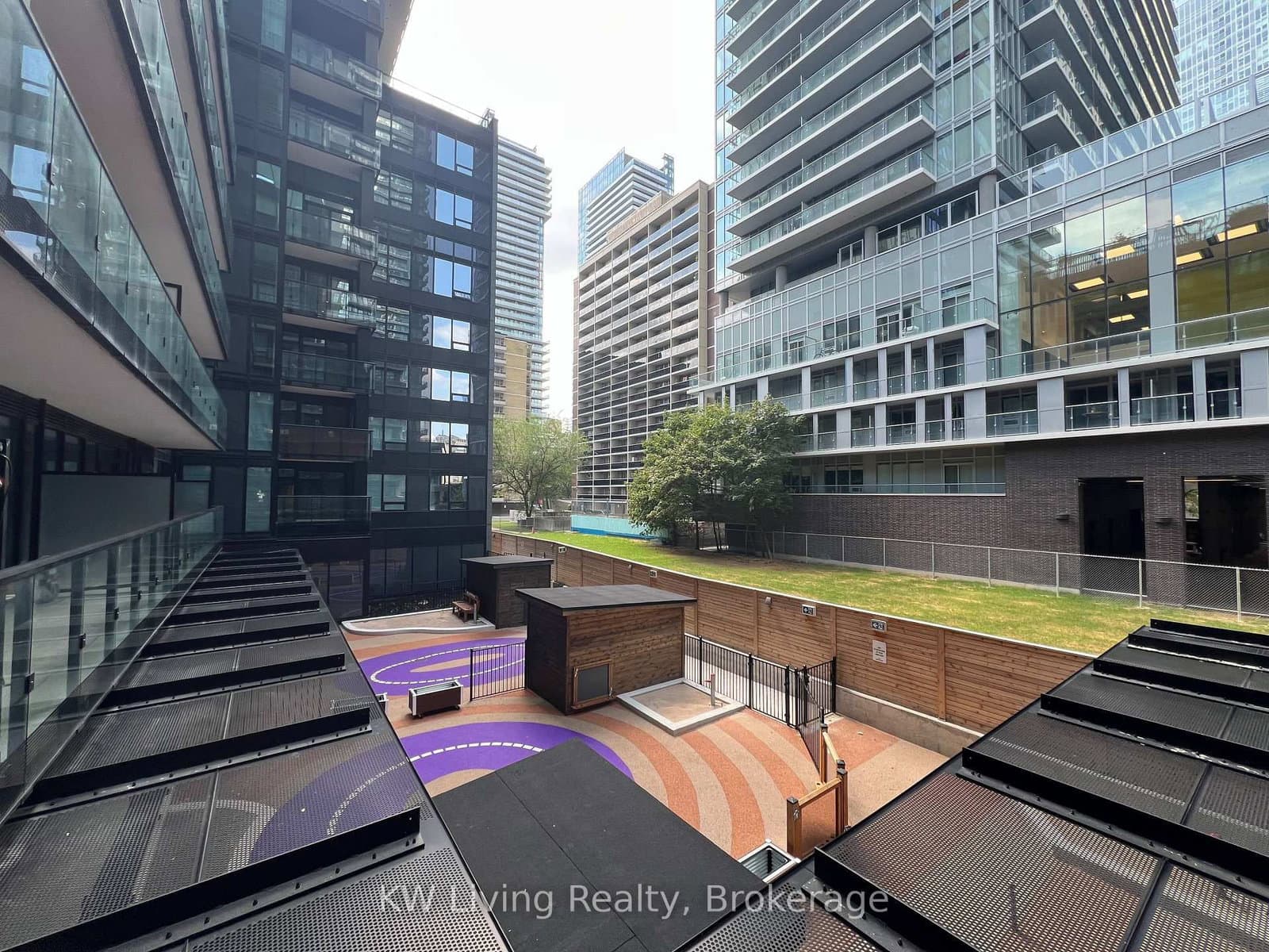 117 Broadway Avenue, Unit 201 thumbnail 22