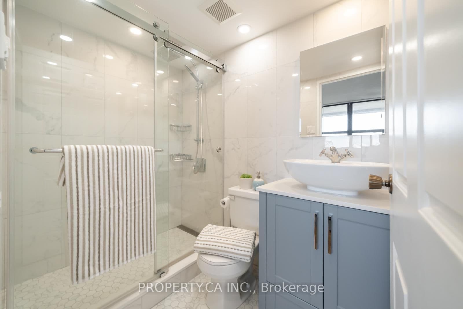 80 St Patrick Street, Unit 914 thumbnail 21