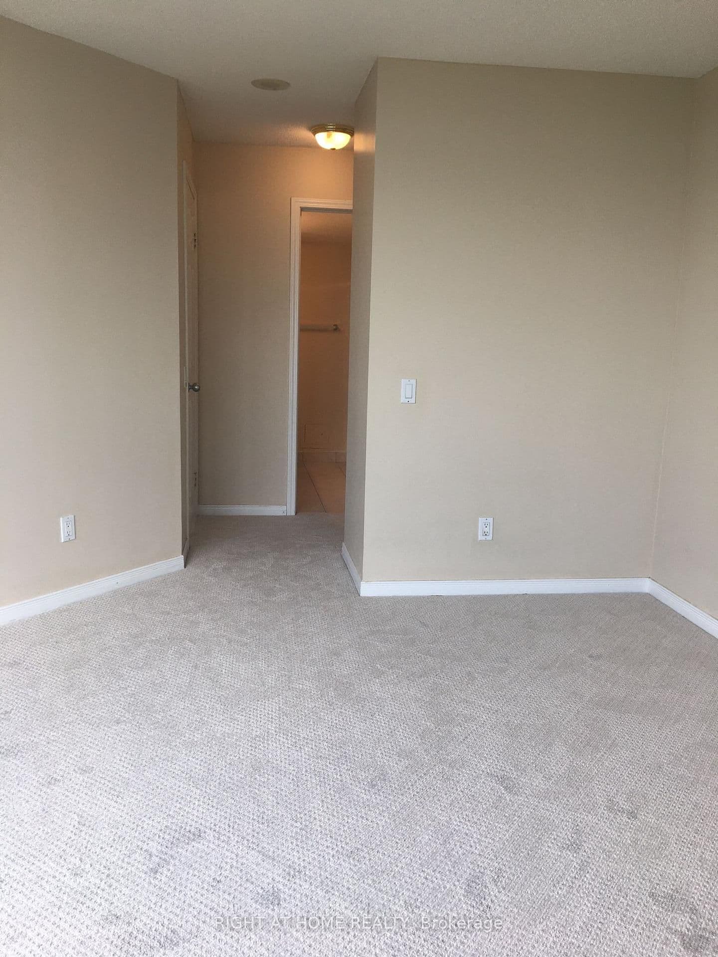30 Harrison Garden Boulevard, Unit 503 thumbnail 9