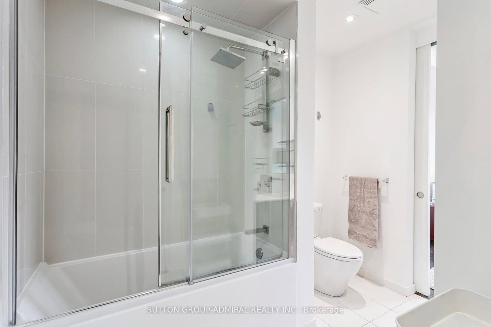 492 Shaw Street thumbnail 32