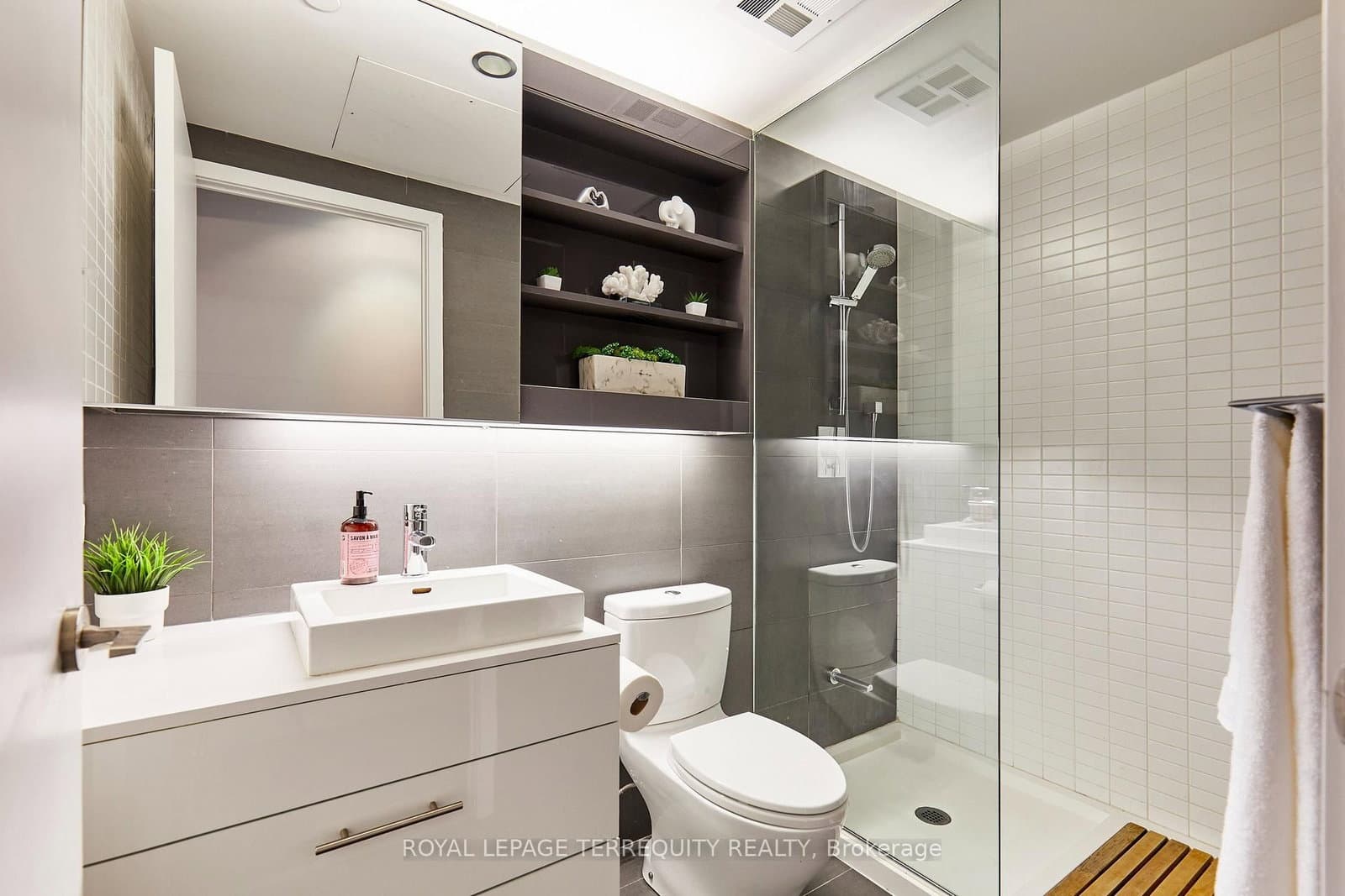 32 Trolley Crescent, Unit 702 thumbnail 17