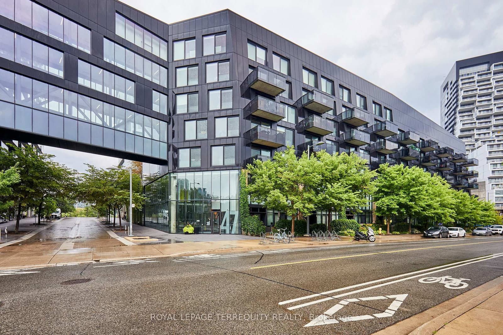 32 Trolley Crescent, Unit 702 thumbnail 31